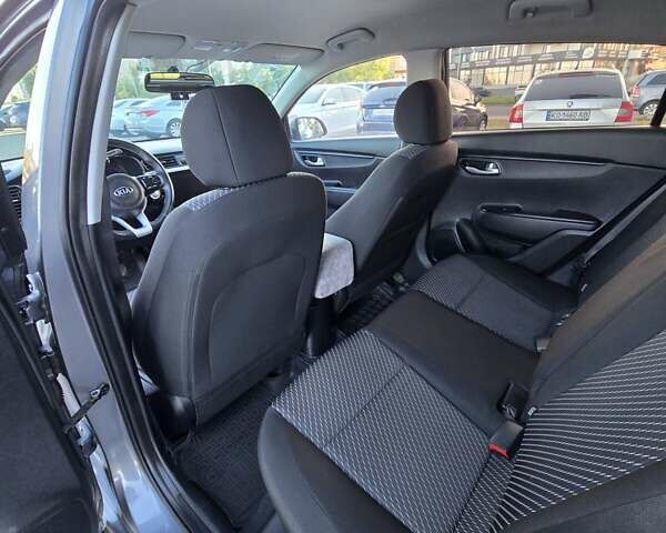 Сірий Кіа Rio X-Line, об'ємом двигуна 1.6 л та пробігом 260 тис. км за 13000 $, фото 28 на Automoto.ua