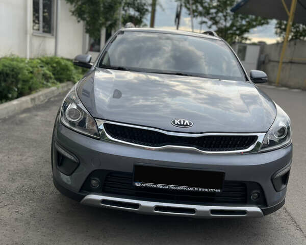 Сірий Кіа Rio X-Line, об'ємом двигуна 1.59 л та пробігом 38 тис. км за 16500 $, фото 1 на Automoto.ua
