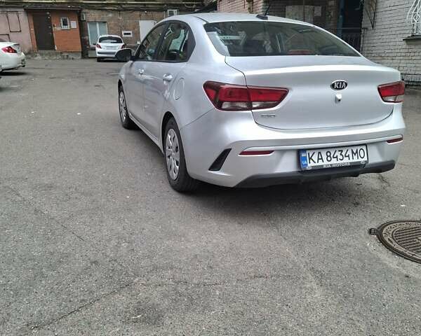 Серый Киа Rio X-Line, объемом двигателя 1.6 л и пробегом 38 тыс. км за 15500 $, фото 2 на Automoto.ua