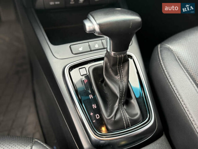 Синий Киа Rio X-Line, объемом двигателя 1.6 л и пробегом 107 тыс. км за 14900 $, фото 20 на Automoto.ua