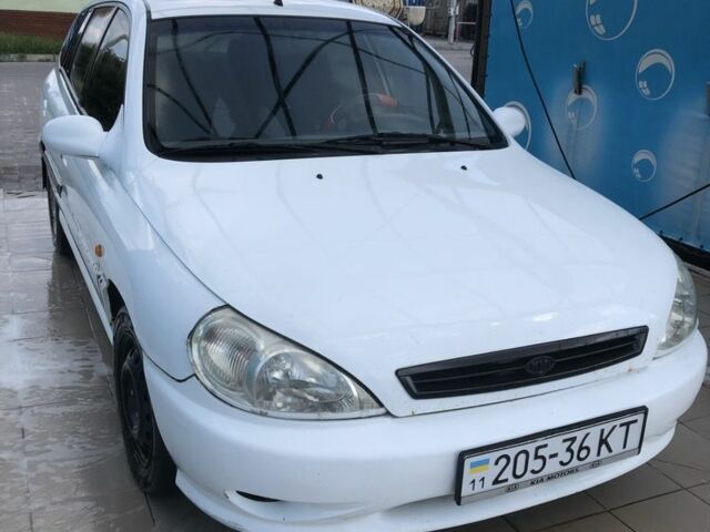 Білий Кіа Ріо, об'ємом двигуна 1.5 л та пробігом 400 тис. км за 1103 $, фото 1 на Automoto.ua
