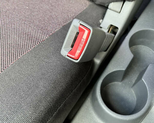 Білий Кіа Ріо, об'ємом двигуна 1.4 л та пробігом 121 тис. км за 4850 $, фото 14 на Automoto.ua