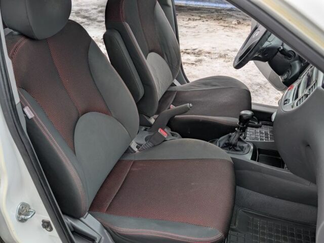 Білий Кіа Ріо, об'ємом двигуна 1.4 л та пробігом 233 тис. км за 3700 $, фото 5 на Automoto.ua