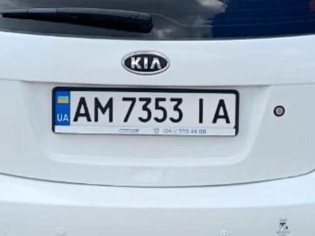 Белый Киа Рио, объемом двигателя 1.4 л и пробегом 141 тыс. км за 6200 $, фото 12 на Automoto.ua