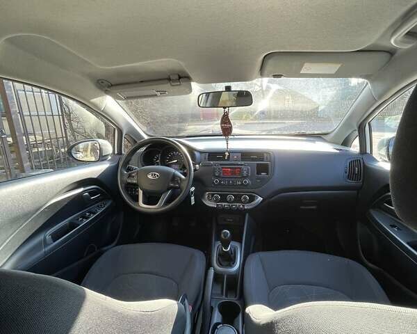 Белый Киа Рио, объемом двигателя 1.12 л и пробегом 203 тыс. км за 6300 $, фото 10 на Automoto.ua