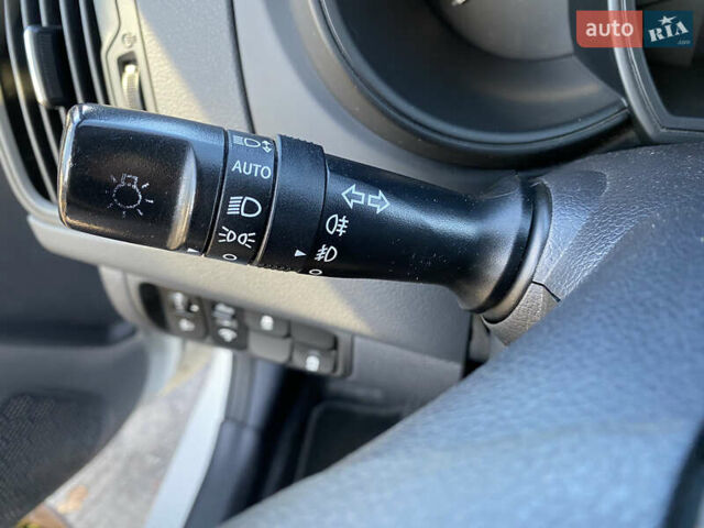 Білий Кіа Ріо, об'ємом двигуна 1.1 л та пробігом 204 тис. км за 6800 $, фото 29 на Automoto.ua