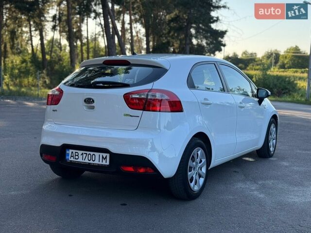 Білий Кіа Ріо, об'ємом двигуна 1.25 л та пробігом 128 тис. км за 6500 $, фото 6 на Automoto.ua