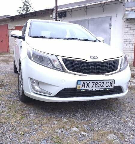 Белый Киа Рио, объемом двигателя 1.59 л и пробегом 296 тыс. км за 6200 $, фото 4 на Automoto.ua