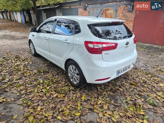 Білий Кіа Ріо, об'ємом двигуна 1.6 л та пробігом 127 тис. км за 8650 $, фото 7 на Automoto.ua