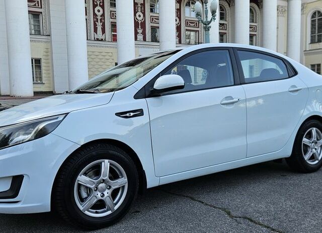 Белый Киа Рио, объемом двигателя 1.4 л и пробегом 105 тыс. км за 6300 $, фото 1 на Automoto.ua