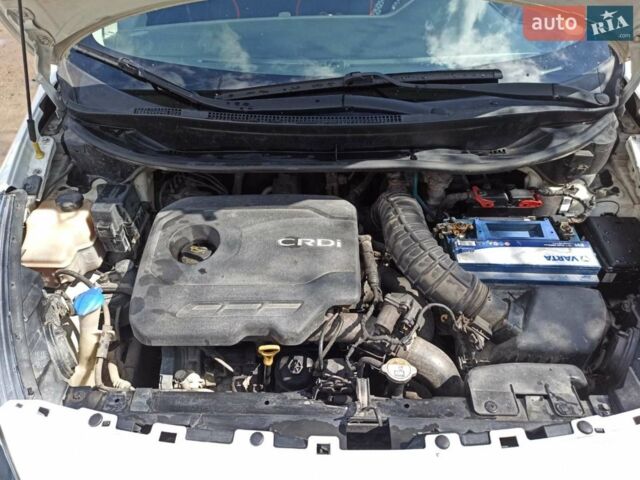 Білий Кіа Ріо, об'ємом двигуна 1.1 л та пробігом 210 тис. км за 6300 $, фото 26 на Automoto.ua
