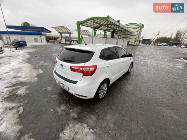 Белый Киа Рио, объемом двигателя 1.59 л и пробегом 210 тыс. км за 6700 $, фото 10 на Automoto.ua