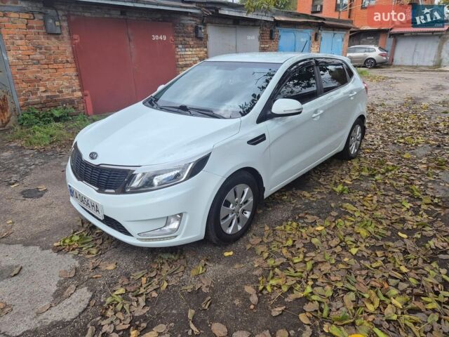 Білий Кіа Ріо, об'ємом двигуна 1.6 л та пробігом 127 тис. км за 8650 $, фото 1 на Automoto.ua