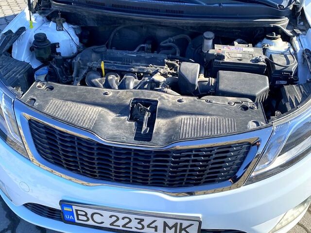 Белый Киа Рио, объемом двигателя 1.4 л и пробегом 102 тыс. км за 6850 $, фото 9 на Automoto.ua