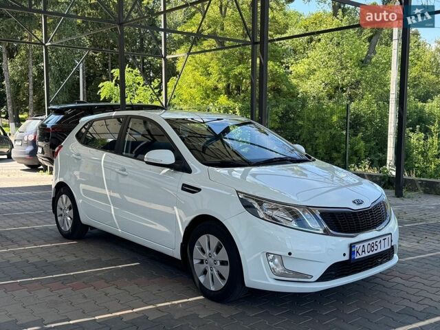 Белый Киа Рио, объемом двигателя 1.6 л и пробегом 138 тыс. км за 9500 $, фото 2 на Automoto.ua