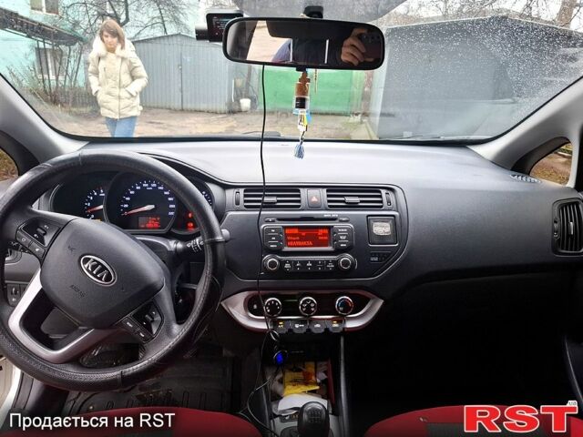 Белый Киа Рио, объемом двигателя 1.1 л и пробегом 155 тыс. км за 6200 $, фото 5 на Automoto.ua