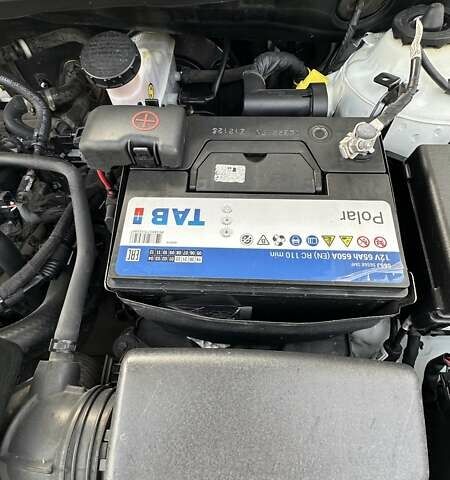 Білий Кіа Ріо, об'ємом двигуна 1.4 л та пробігом 128 тис. км за 8000 $, фото 38 на Automoto.ua