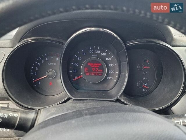 Белый Киа Рио, объемом двигателя 1.59 л и пробегом 137 тыс. км за 8500 $, фото 5 на Automoto.ua