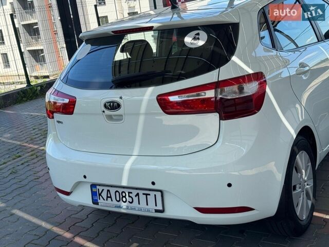 Белый Киа Рио, объемом двигателя 1.6 л и пробегом 138 тыс. км за 9500 $, фото 9 на Automoto.ua