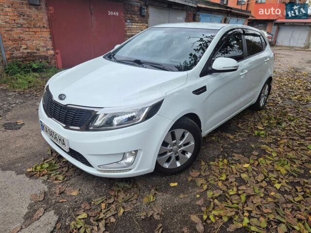 Білий Кіа Ріо, об'ємом двигуна 1.6 л та пробігом 127 тис. км за 8650 $, фото 8 на Automoto.ua
