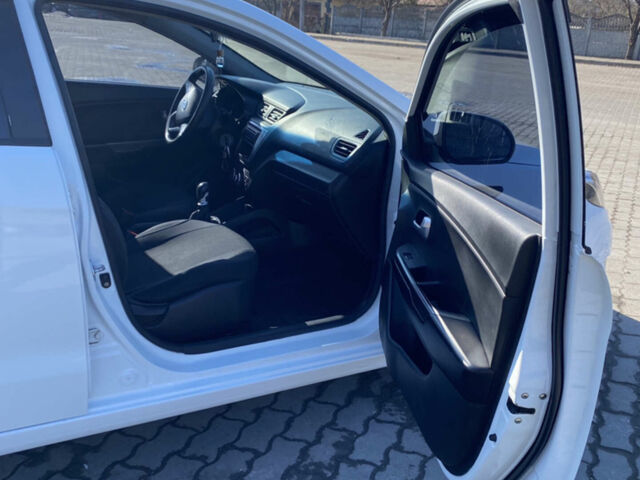 Белый Киа Рио, объемом двигателя 1.4 л и пробегом 103 тыс. км за 6700 $, фото 12 на Automoto.ua