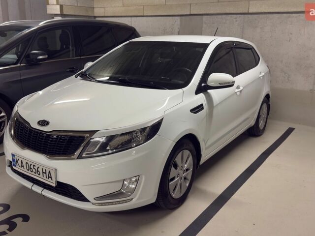 Белый Киа Рио, объемом двигателя 1.6 л и пробегом 126 тыс. км за 7500 $, фото 2 на Automoto.ua