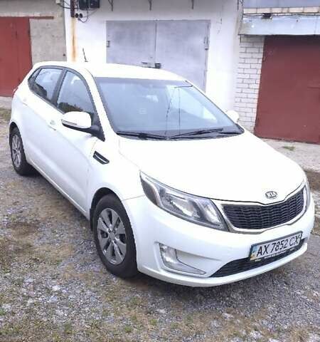 Белый Киа Рио, объемом двигателя 1.59 л и пробегом 296 тыс. км за 6200 $, фото 17 на Automoto.ua