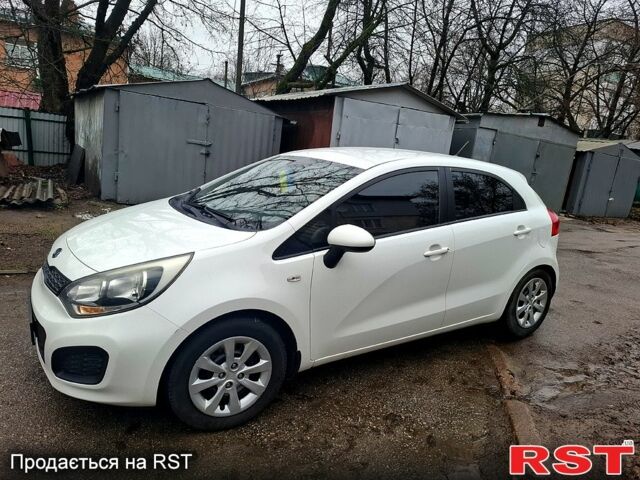 Белый Киа Рио, объемом двигателя 1.1 л и пробегом 155 тыс. км за 6200 $, фото 1 на Automoto.ua