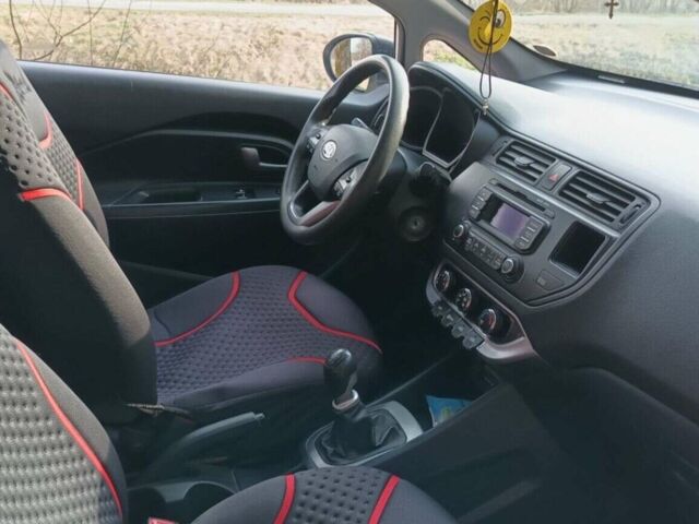 Білий Кіа Ріо, об'ємом двигуна 1.1 л та пробігом 210 тис. км за 6300 $, фото 12 на Automoto.ua