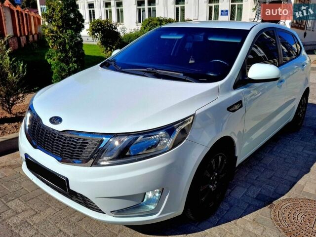 Білий Кіа Ріо, об'ємом двигуна 1.6 л та пробігом 185 тис. км за 7899 $, фото 9 на Automoto.ua