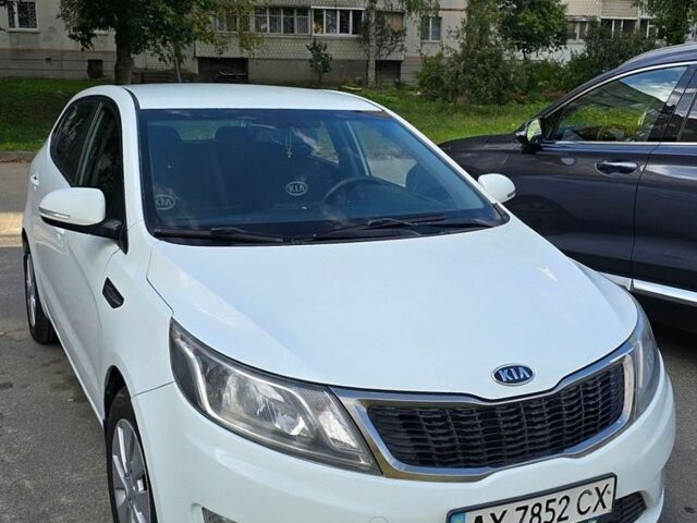 Белый Киа Рио, объемом двигателя 1.6 л и пробегом 299 тыс. км за 5800 $, фото 7 на Automoto.ua