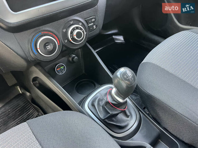 Білий Кіа Ріо, об'ємом двигуна 1.4 л та пробігом 279 тис. км за 7200 $, фото 13 на Automoto.ua
