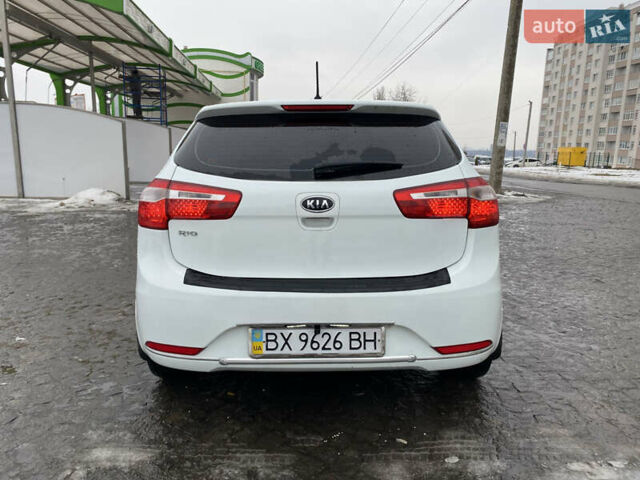 Белый Киа Рио, объемом двигателя 1.59 л и пробегом 210 тыс. км за 6700 $, фото 5 на Automoto.ua