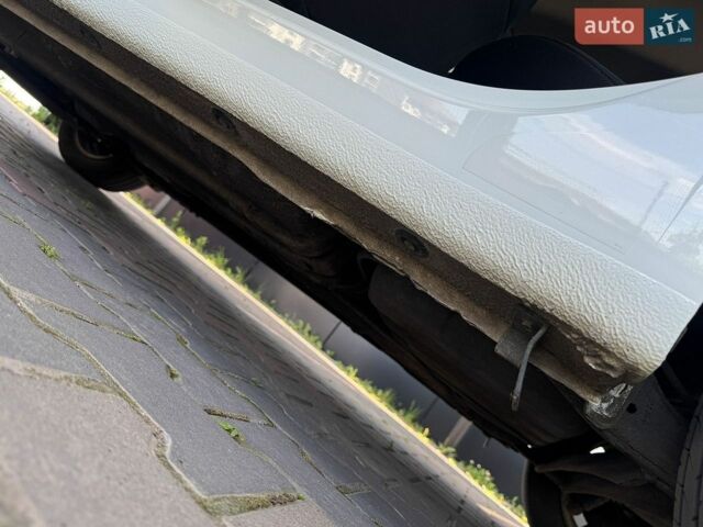 Белый Киа Рио, объемом двигателя 1.6 л и пробегом 138 тыс. км за 9500 $, фото 35 на Automoto.ua