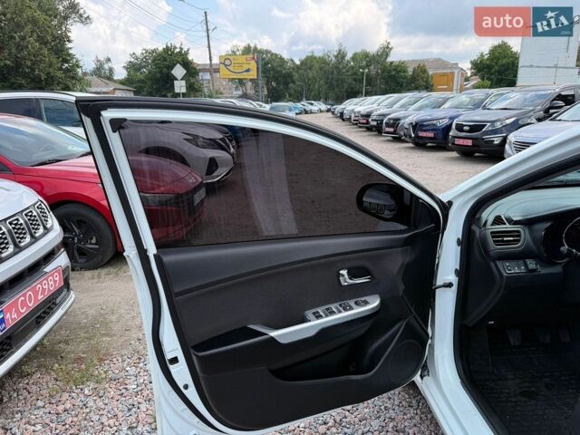 Белый Киа Рио, объемом двигателя 1.6 л и пробегом 173 тыс. км за 7499 $, фото 14 на Automoto.ua