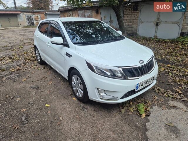 Білий Кіа Ріо, об'ємом двигуна 1.6 л та пробігом 127 тис. км за 8650 $, фото 3 на Automoto.ua