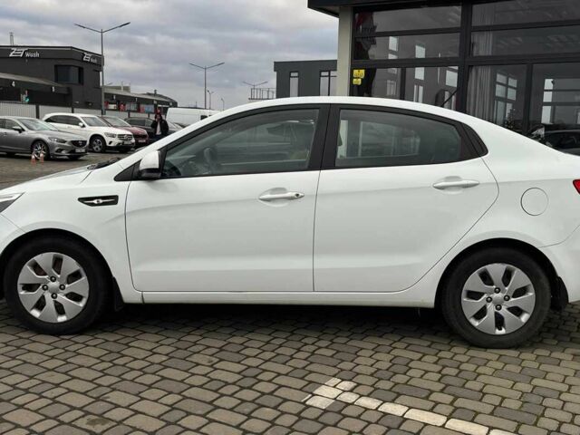 Білий Кіа Ріо, об'ємом двигуна 1.4 л та пробігом 200 тис. км за 6900 $, фото 3 на Automoto.ua