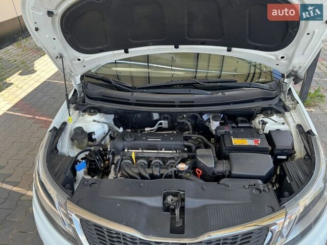 Белый Киа Рио, объемом двигателя 1.6 л и пробегом 138 тыс. км за 9500 $, фото 47 на Automoto.ua
