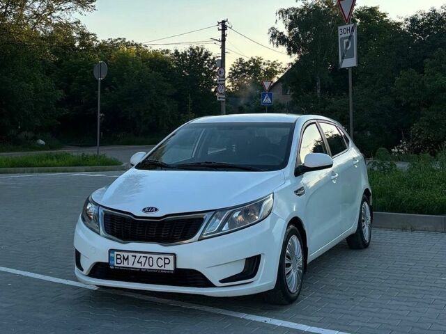 Білий Кіа Ріо, об'ємом двигуна 1.4 л та пробігом 330 тис. км за 3800 $, фото 8 на Automoto.ua