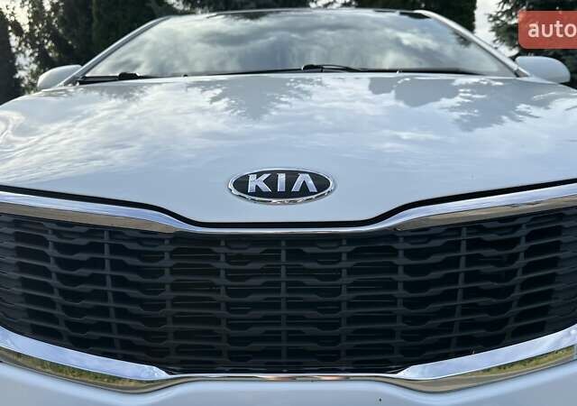 Білий Кіа Ріо, об'ємом двигуна 1.4 л та пробігом 128 тис. км за 8000 $, фото 16 на Automoto.ua