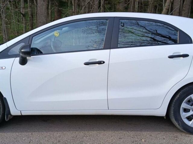 Білий Кіа Ріо, об'ємом двигуна 1.1 л та пробігом 210 тис. км за 6300 $, фото 1 на Automoto.ua