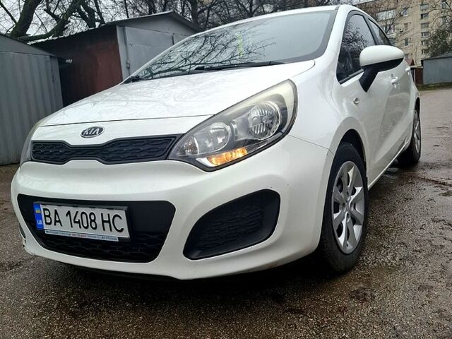 Белый Киа Рио, объемом двигателя 1.1 л и пробегом 155 тыс. км за 6200 $, фото 3 на Automoto.ua