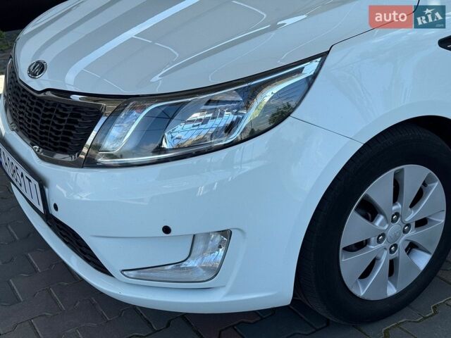 Белый Киа Рио, объемом двигателя 1.6 л и пробегом 138 тыс. км за 9500 $, фото 17 на Automoto.ua