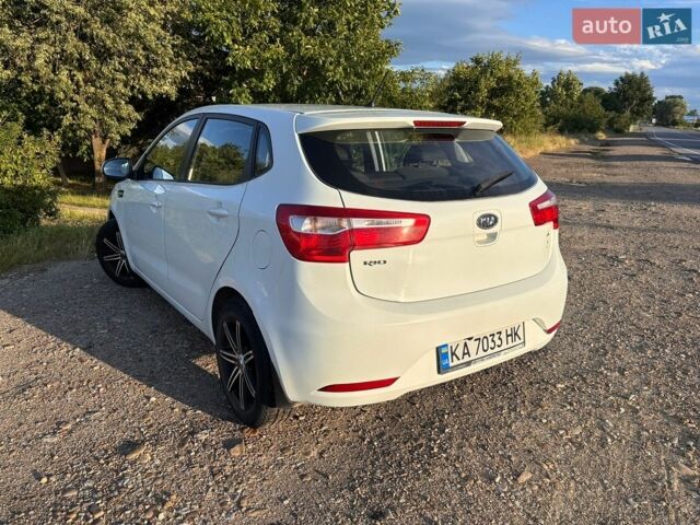 Белый Киа Рио, объемом двигателя 1.6 л и пробегом 239 тыс. км за 7900 $, фото 4 на Automoto.ua