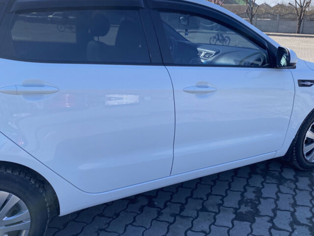 Белый Киа Рио, объемом двигателя 1.4 л и пробегом 102 тыс. км за 6800 $, фото 5 на Automoto.ua