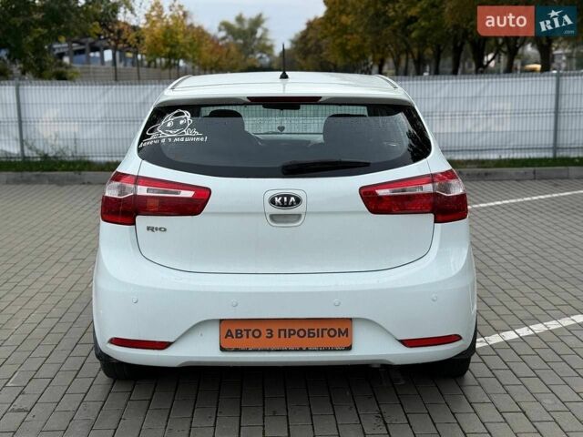 Білий Кіа Ріо, об'ємом двигуна 1.6 л та пробігом 99 тис. км за 8700 $, фото 7 на Automoto.ua