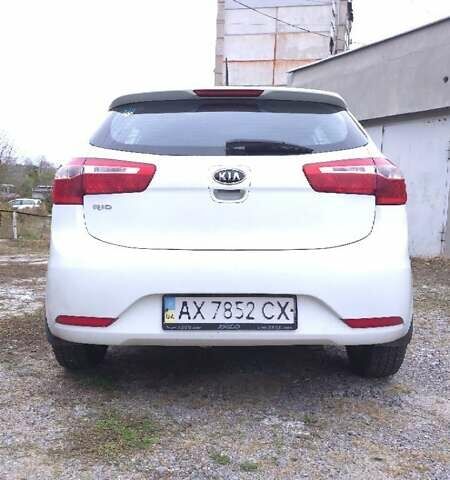 Белый Киа Рио, объемом двигателя 1.59 л и пробегом 296 тыс. км за 6200 $, фото 9 на Automoto.ua