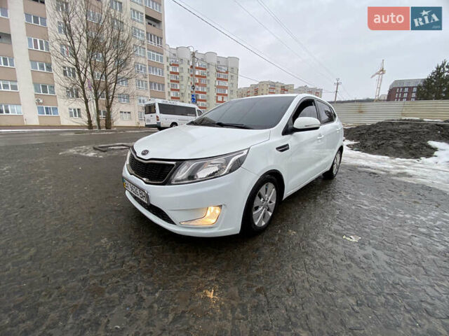 Белый Киа Рио, объемом двигателя 1.59 л и пробегом 210 тыс. км за 6700 $, фото 8 на Automoto.ua
