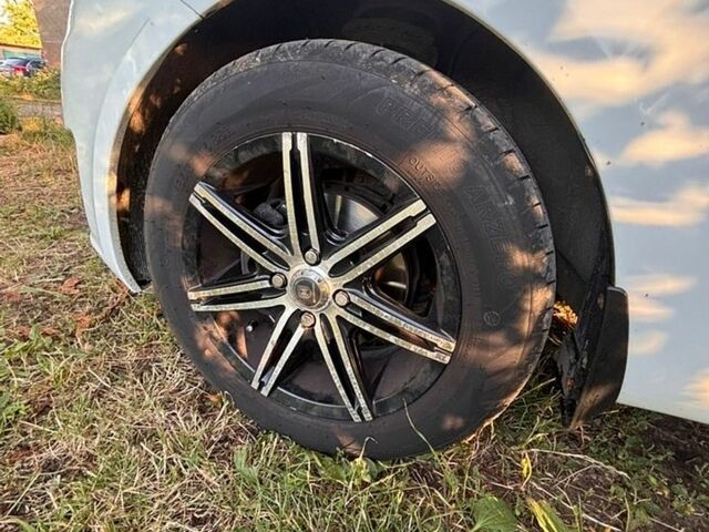 Белый Киа Рио, объемом двигателя 1.6 л и пробегом 239 тыс. км за 7900 $, фото 6 на Automoto.ua