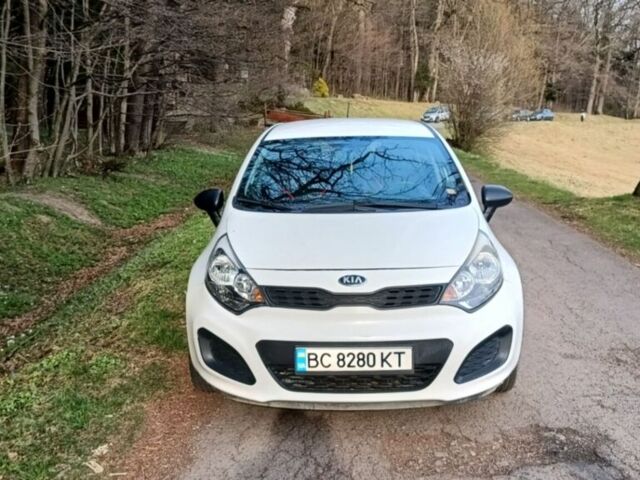 Белый Киа Рио, объемом двигателя 1.1 л и пробегом 210 тыс. км за 6300 $, фото 7 на Automoto.ua
